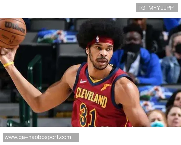 勇士替补发威全队五人得分上双首发火力明显不足 勇士替补发威全队五人得分上双首发火力明显不足